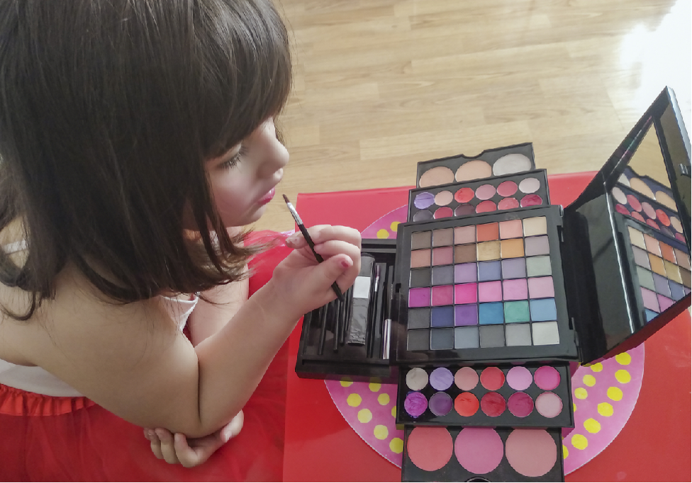 儿童用化妆品检测与全球合规解决方案