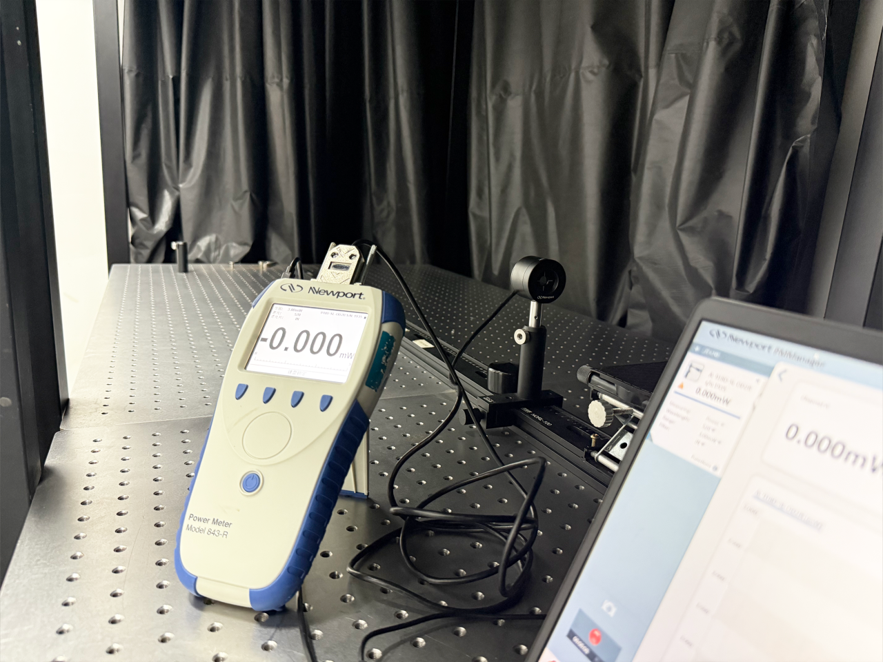 光学实验室介绍(图4) 光学实验室介绍(图4)